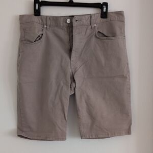H&M Men's Flat Front Shorts in Taupe